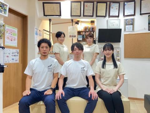 完全週休２日制⭐︎一人ひとりの患者様に合わせた適切な施術を行うことをモットーとしています。